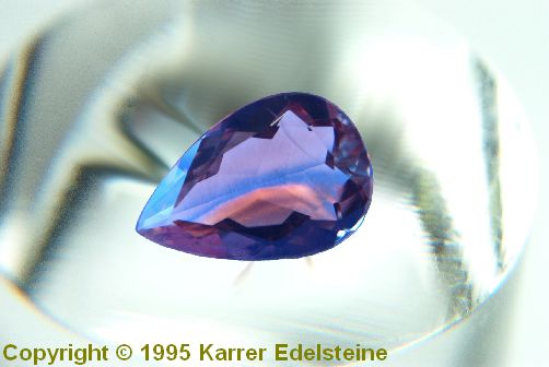 Amethyst facettiert geschliffen als Tropfen, pear-shape, pendeloque, poire