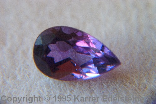 Amethyst facettiert geschliffen als Tropfen, pear-shape, pendeloque, poire