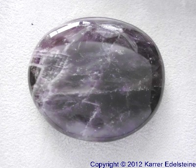 Amethyst zum Auflegen in der Steintherapie und der Schmerztherapie fr 4,95 Euro. - Edelstein Mineral Heilstein kaufen