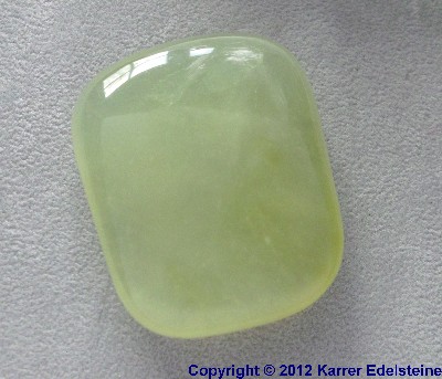 China Jade zum Auflegen in der Steintherapie und der Schmerztherapie fr 4,95 Euro. - Edelstein Mineral Heilstein kaufen